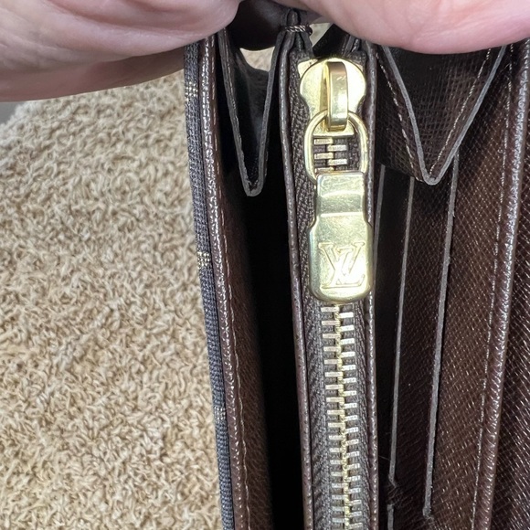 Louis Vuitton Mini Lin Sarah Brown Monogram Long Wallet 2007 - Picture 12 of 13